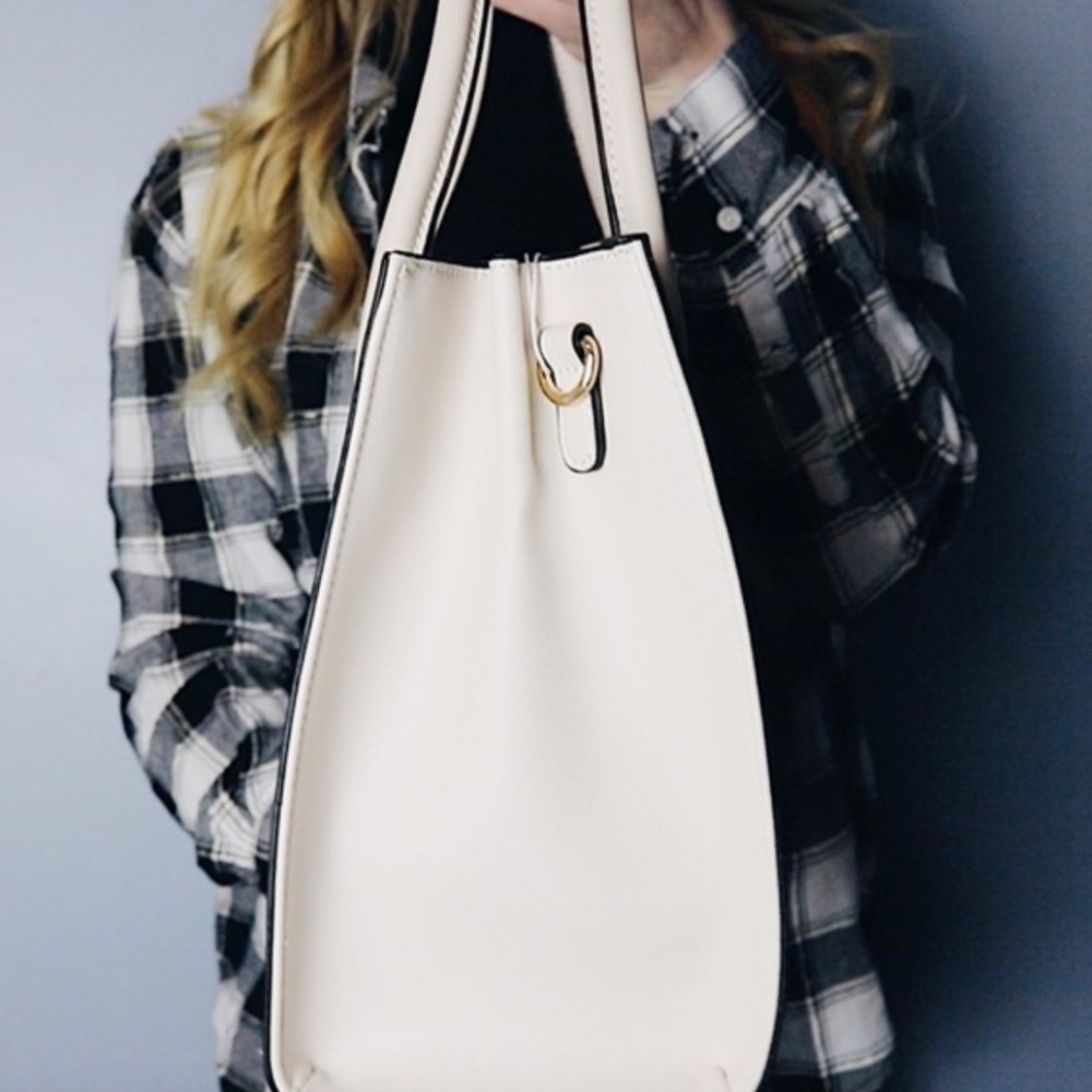 *LAST* Front Pocket Satchel In Crossgrain Texture - Picture 2 of 6